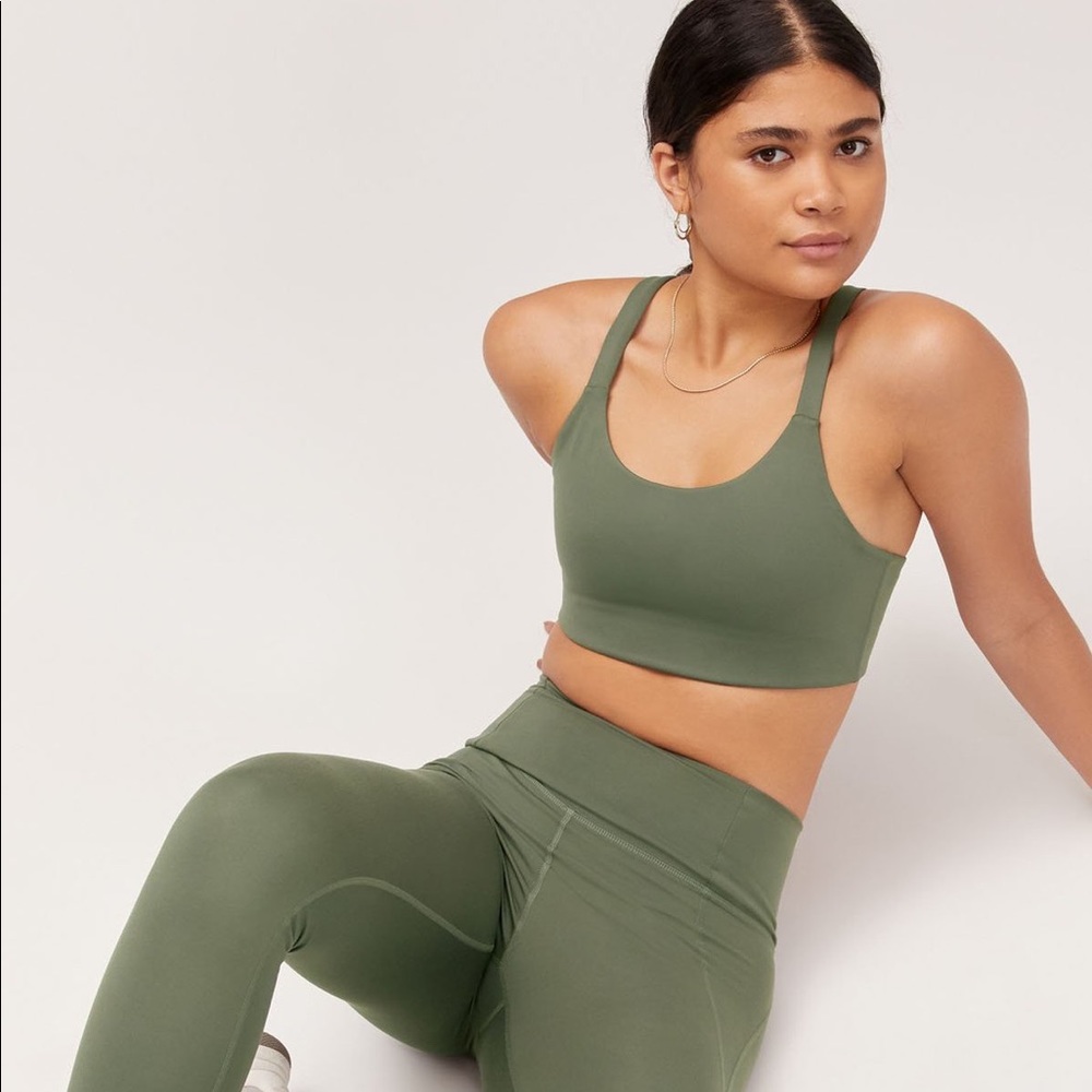 Girl Friend Collective Thyme leggings W/pocket.